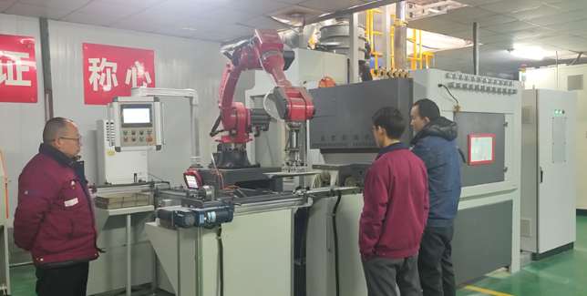 武隆喷砂机在模具清理中的专业应用